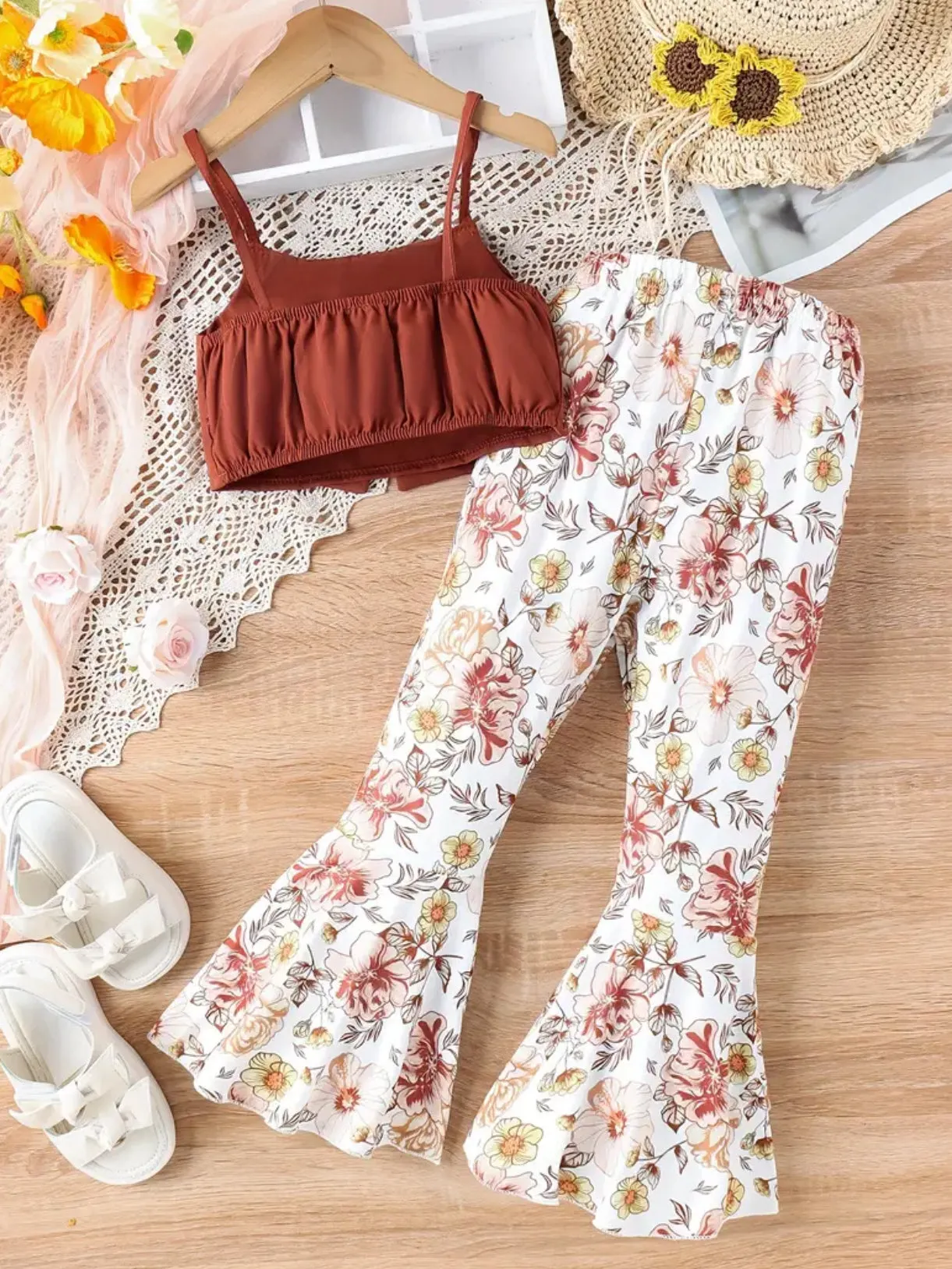 2pcs Elegant Bow Decor Cami Top   Floral Flare Pants