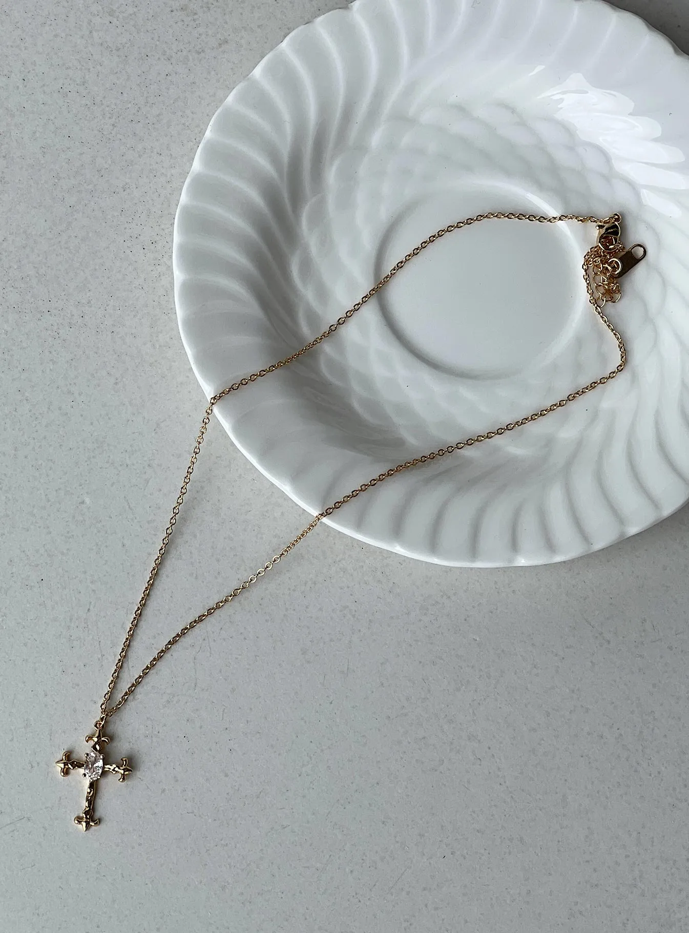 Brassie Necklace Gold