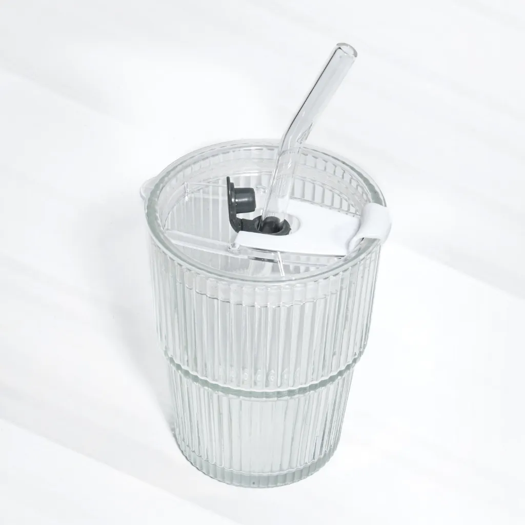 Classic Handy Sipper with Straw & Lid