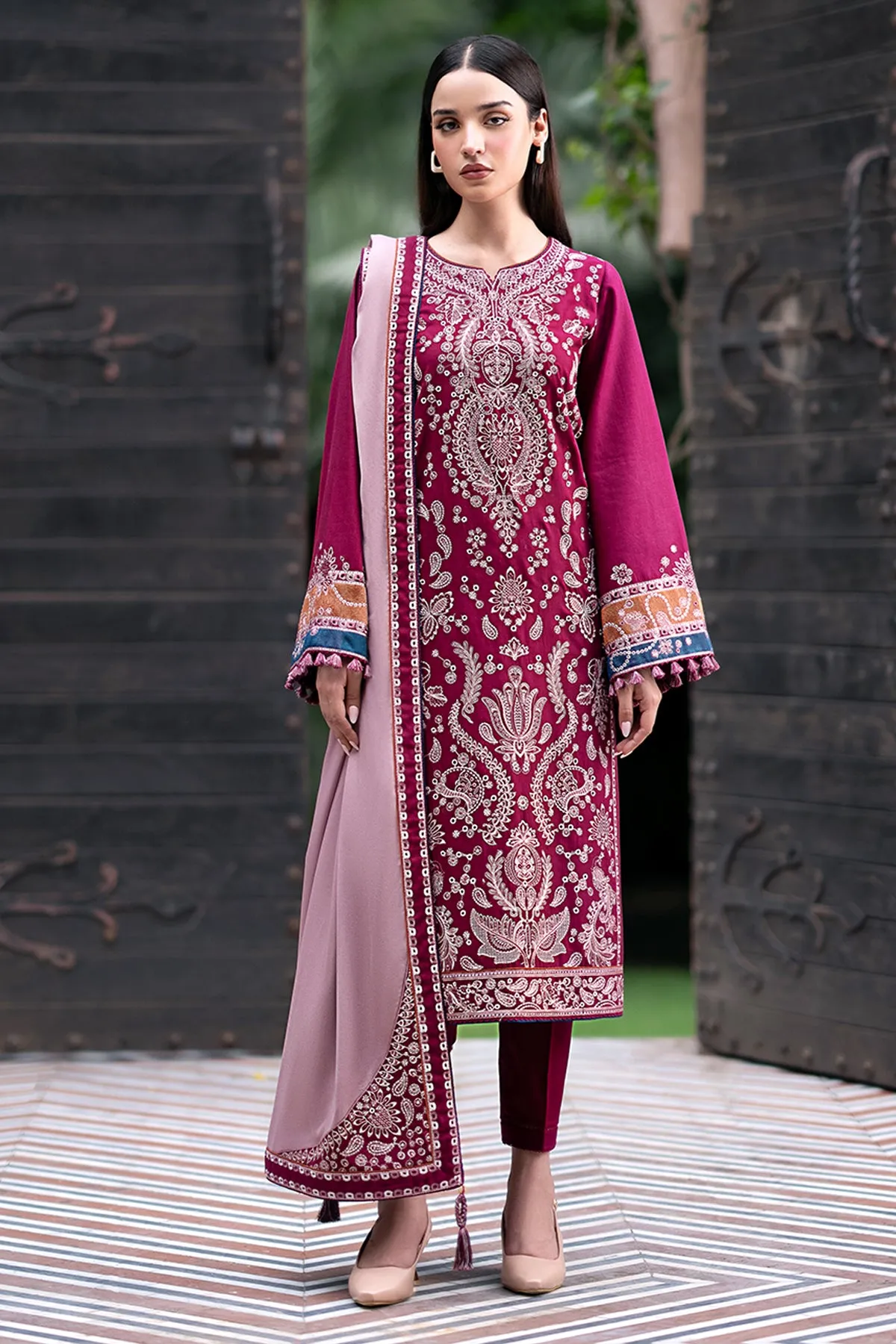 EMBROIDERED KHADDAR RTW-1140