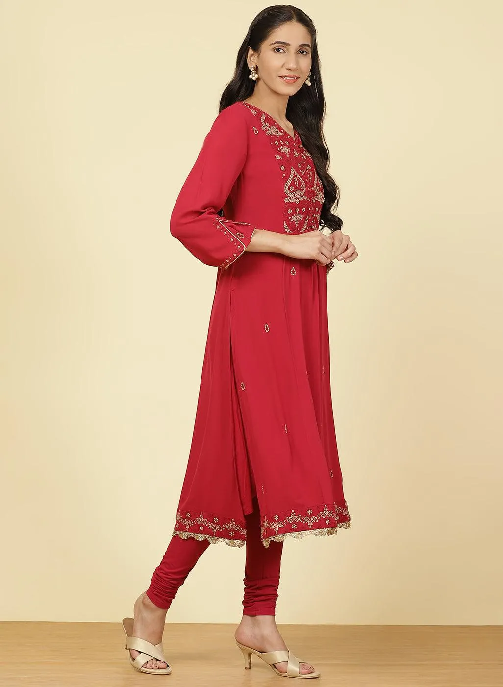 Fuchsia Rose Jashn Embroidered Kurta